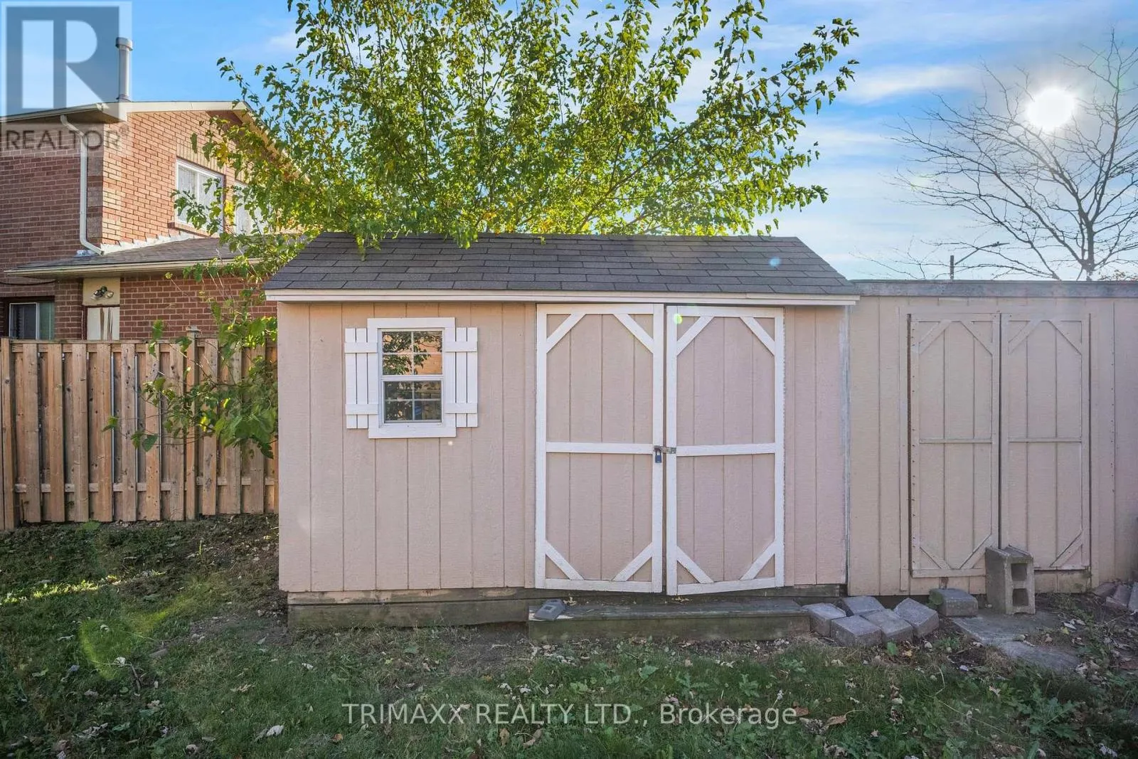 23 OAKLEA BOULEVARD