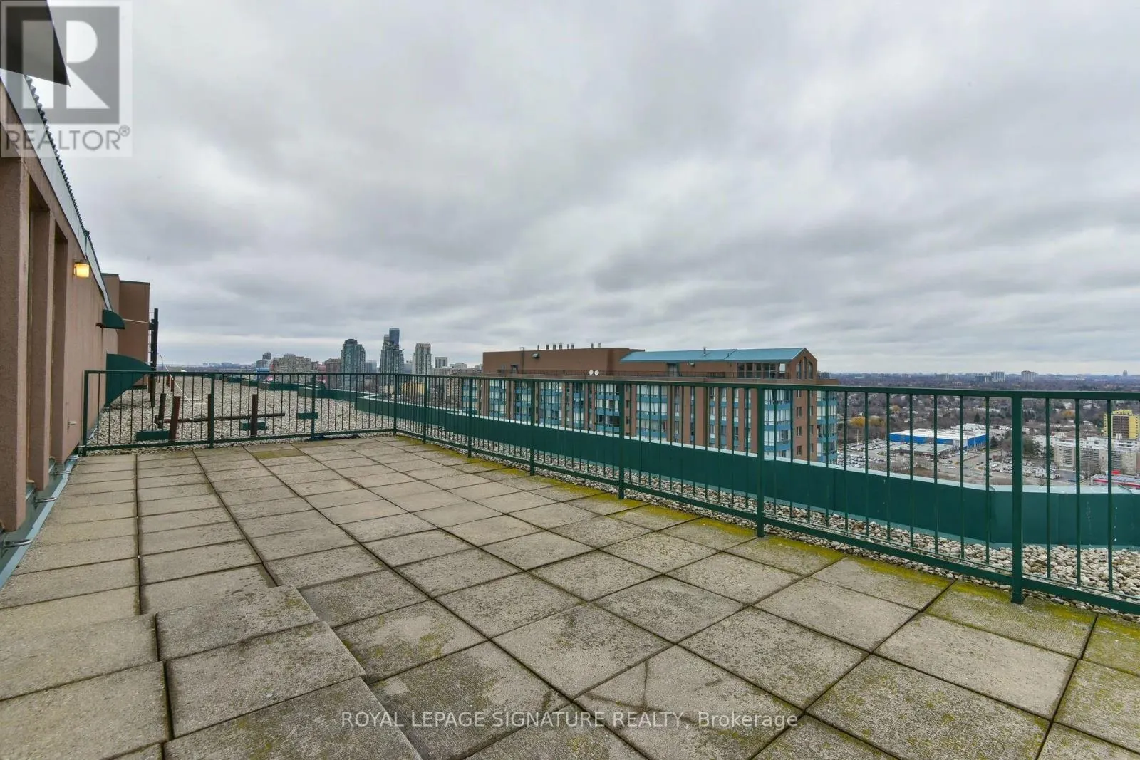 1608 - 145 HILLCREST AVENUE