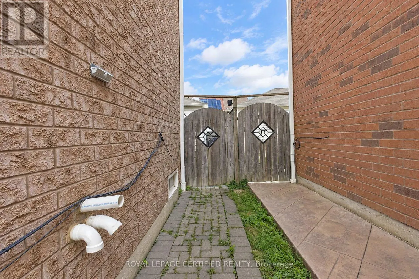 5481 FESTIVAL DRIVE