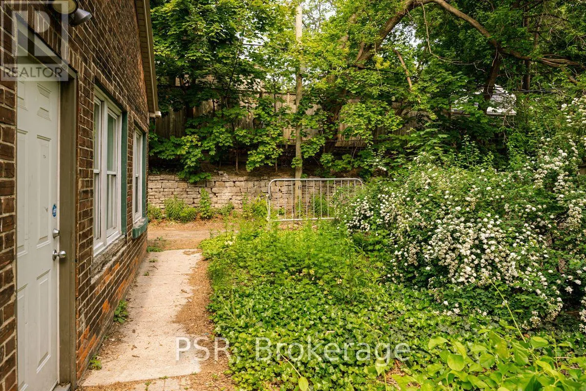 2B - 483 PARKSIDE DRIVE