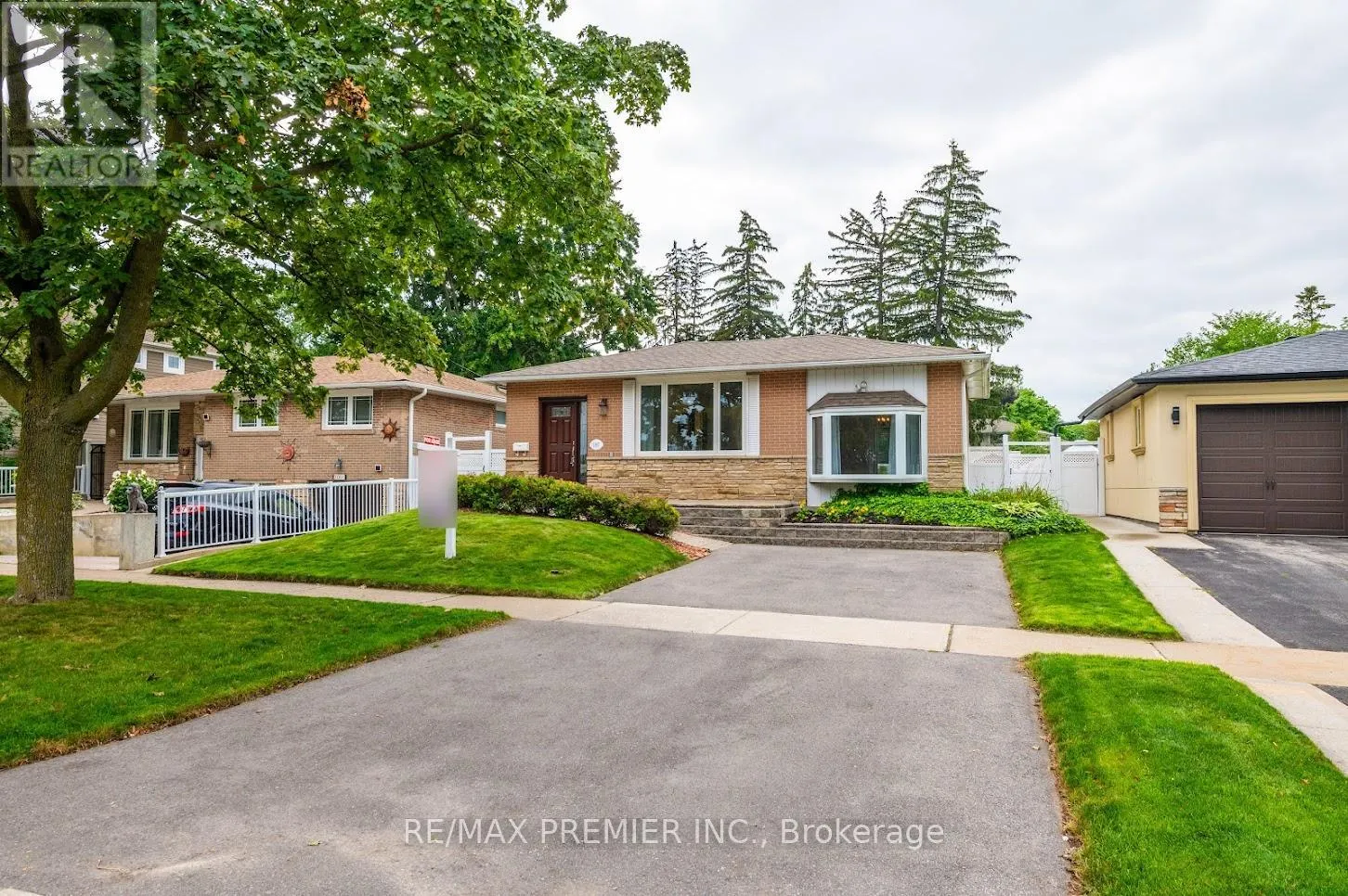 1997 TRUSCOTT DRIVE