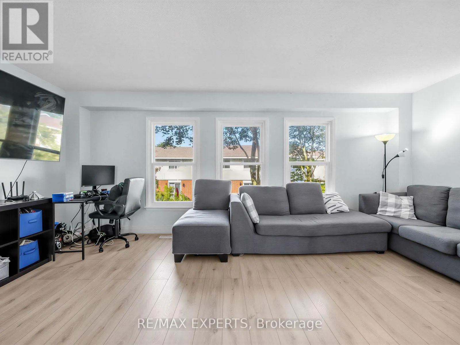 #77 - 333 MEADOWS BOULEVARD
