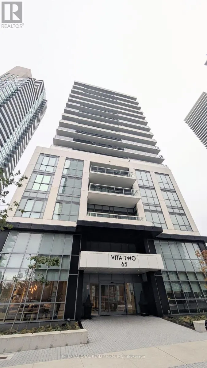 809 - 65 ANNIE CRAIG DRIVE