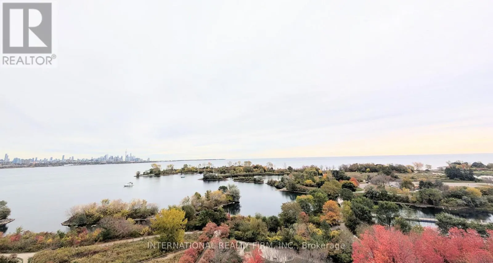 809 - 65 ANNIE CRAIG DRIVE