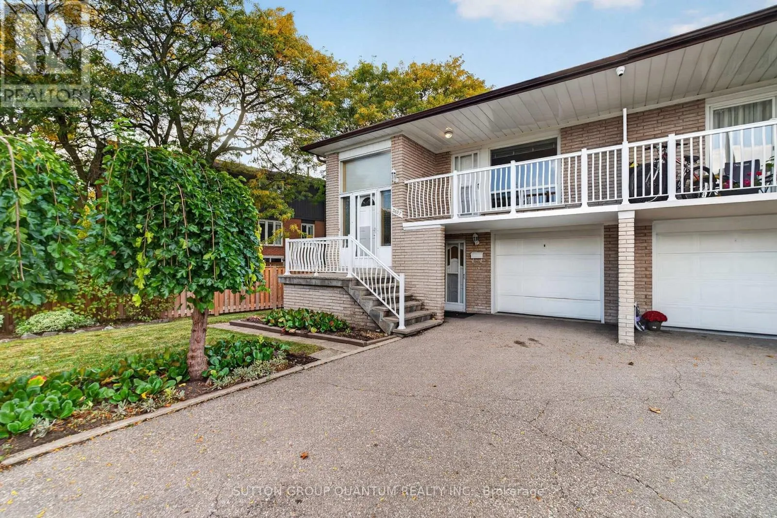 3697 BROOMHILL CRESCENT