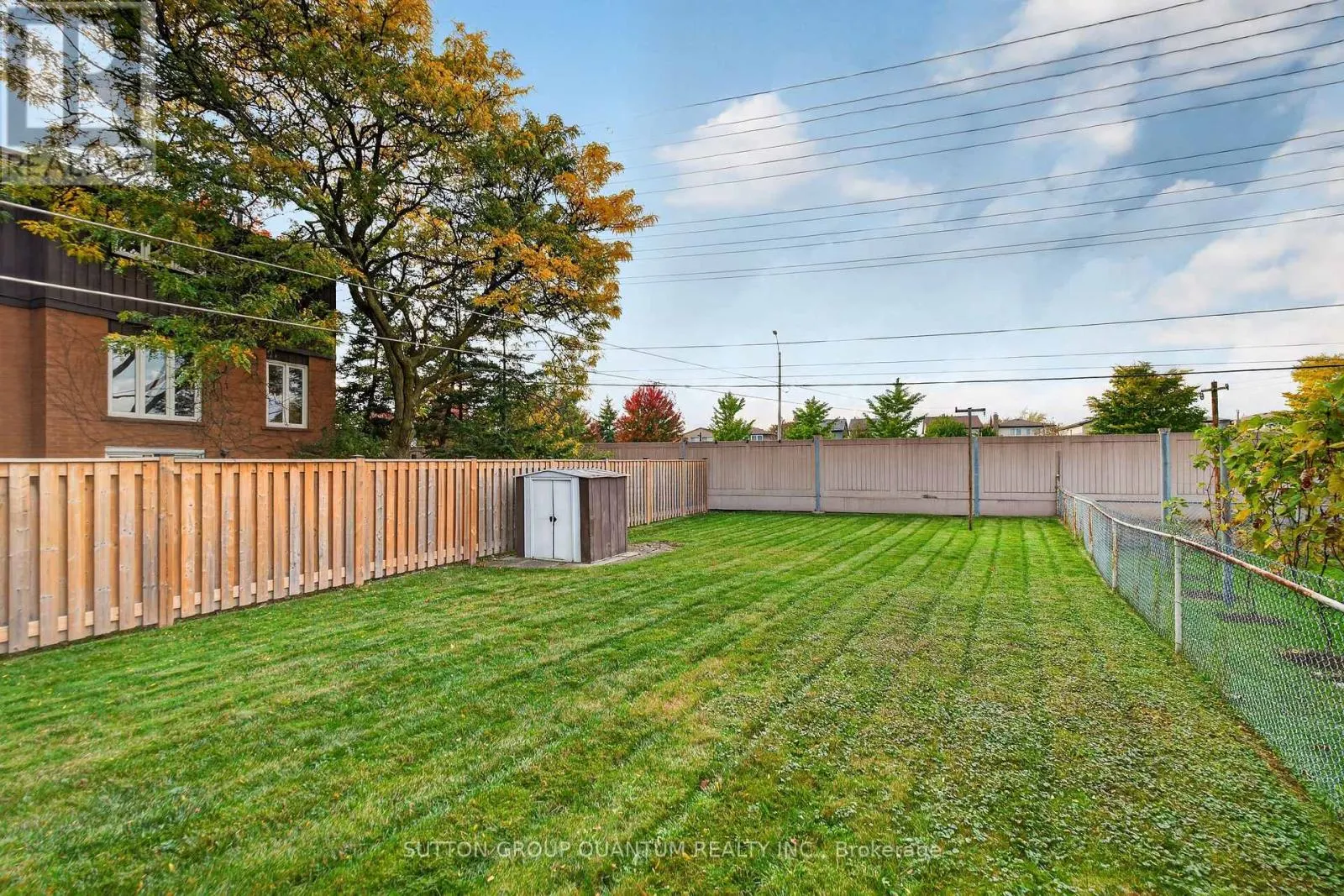 3697 BROOMHILL CRESCENT