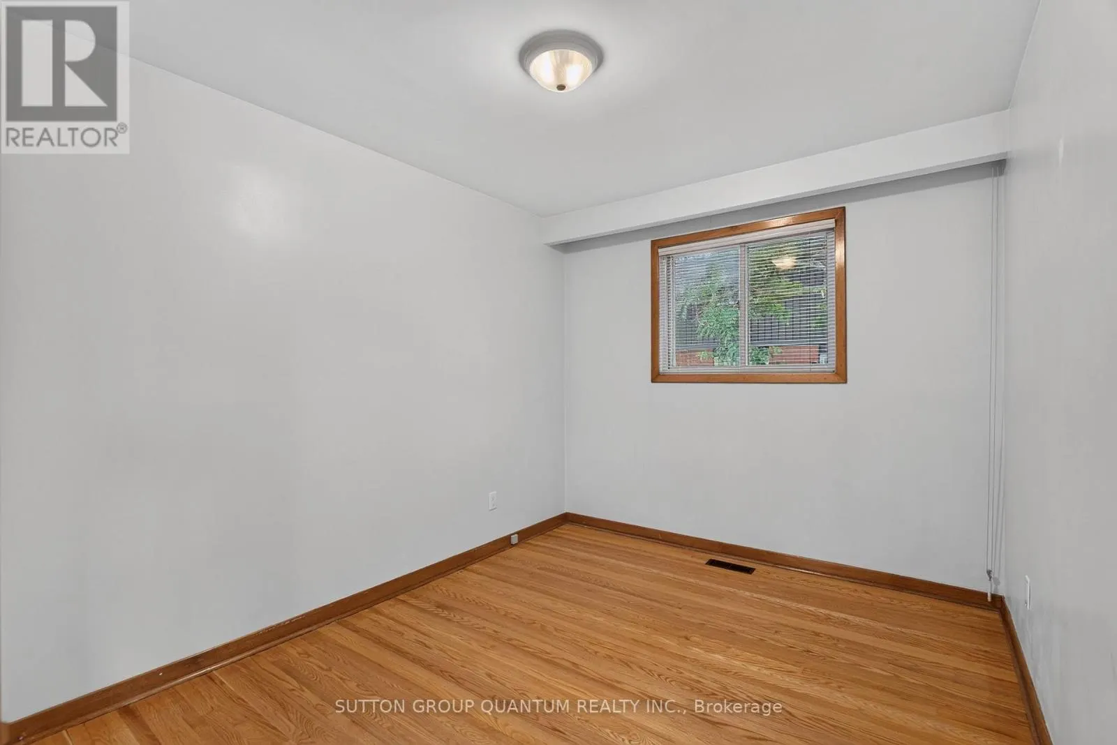3697 BROOMHILL CRESCENT