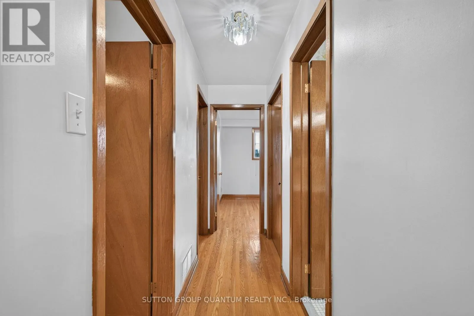 3697 BROOMHILL CRESCENT