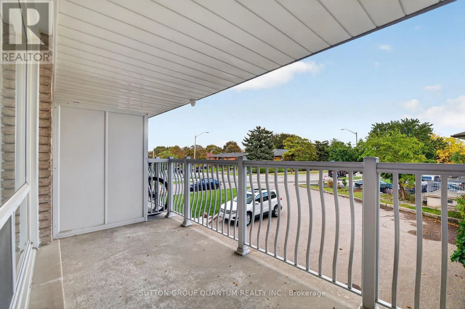 3697 BROOMHILL CRESCENT