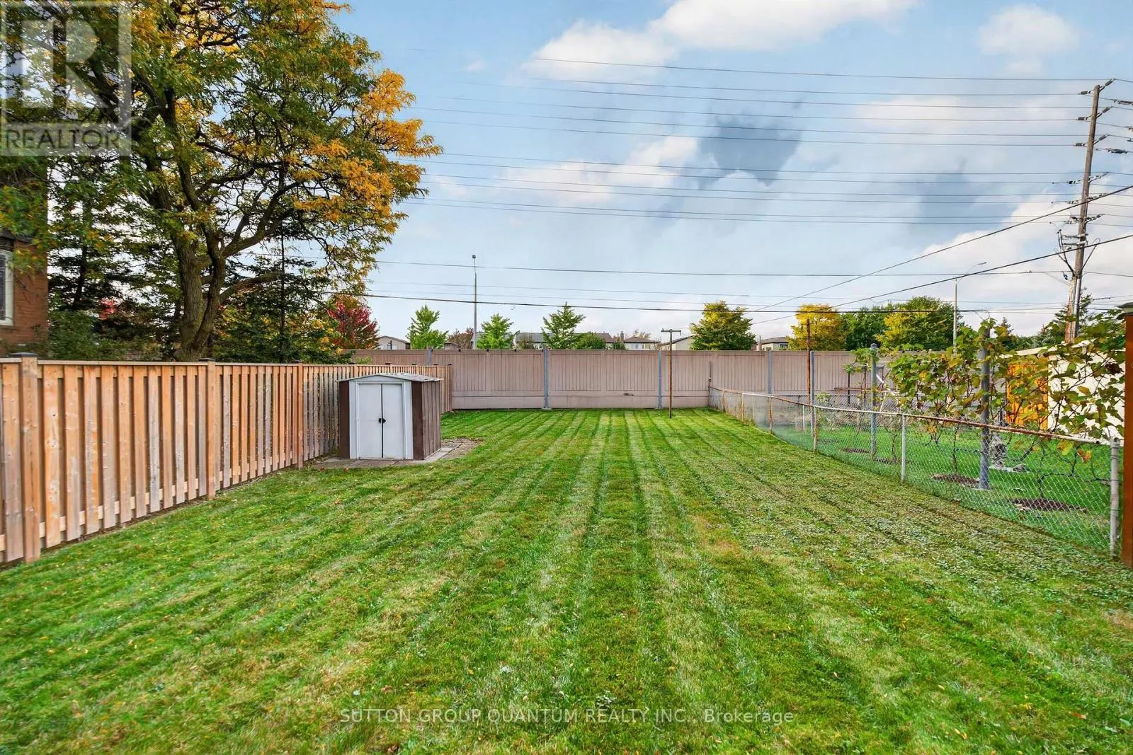 3697 BROOMHILL CRESCENT