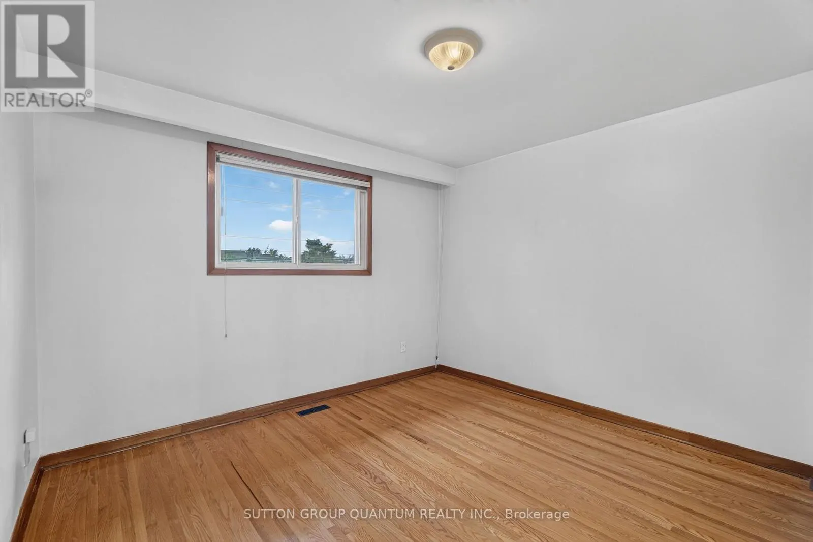 3697 BROOMHILL CRESCENT