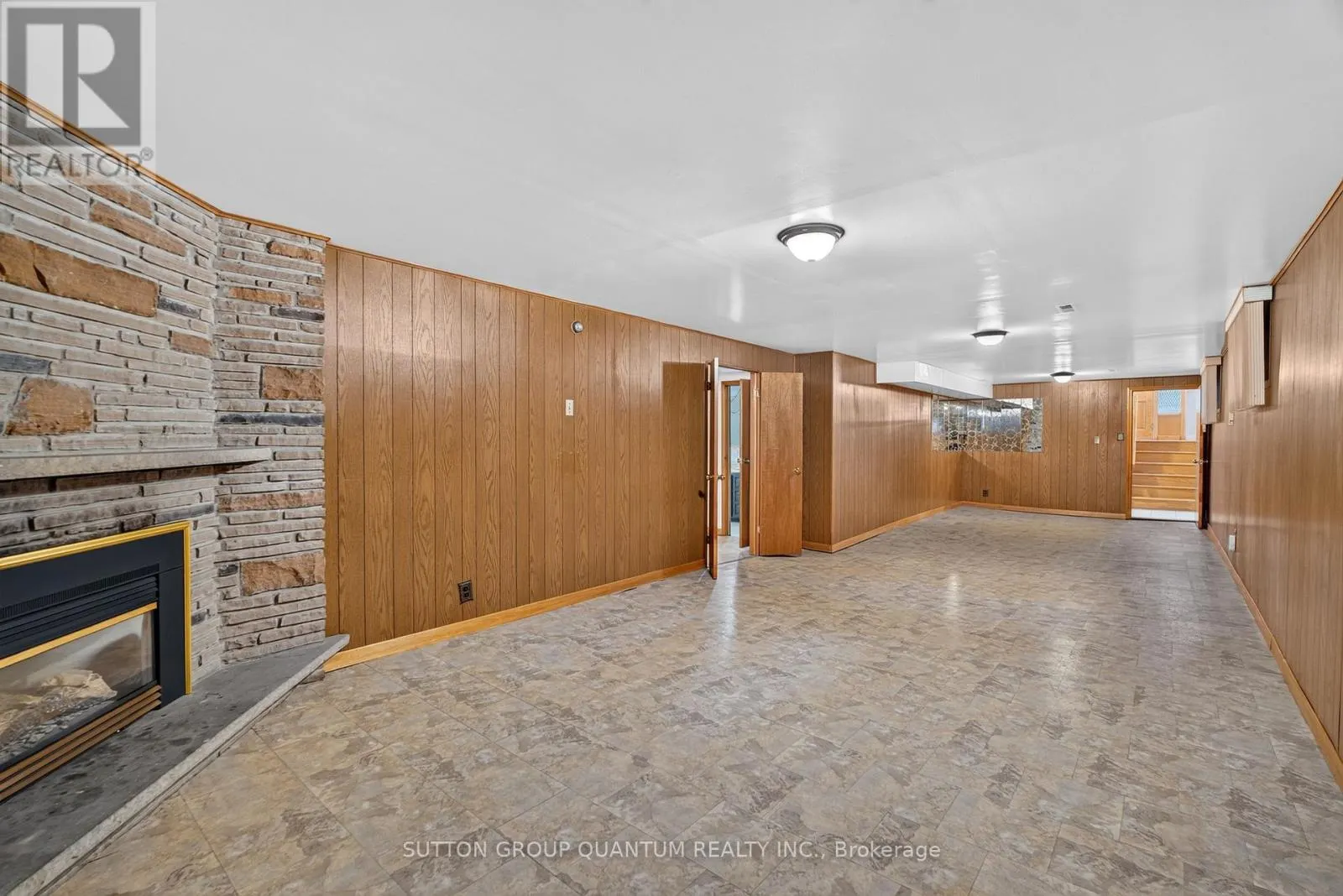 3697 BROOMHILL CRESCENT