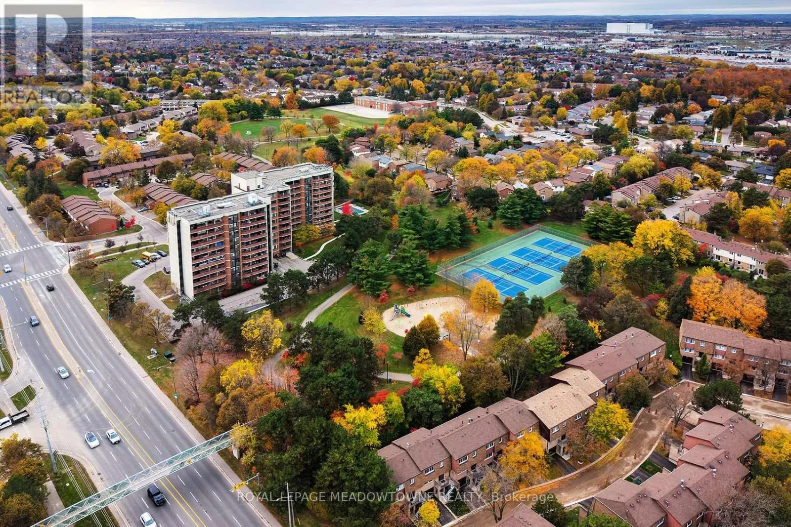 #806 - 2301 DERRY ROAD W