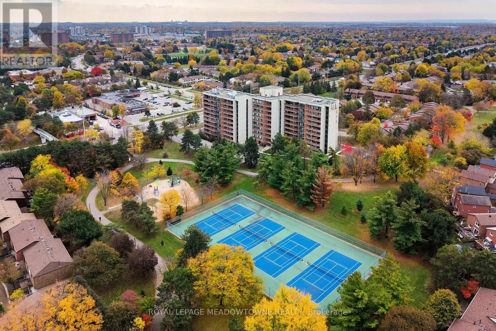 #806 - 2301 DERRY ROAD W