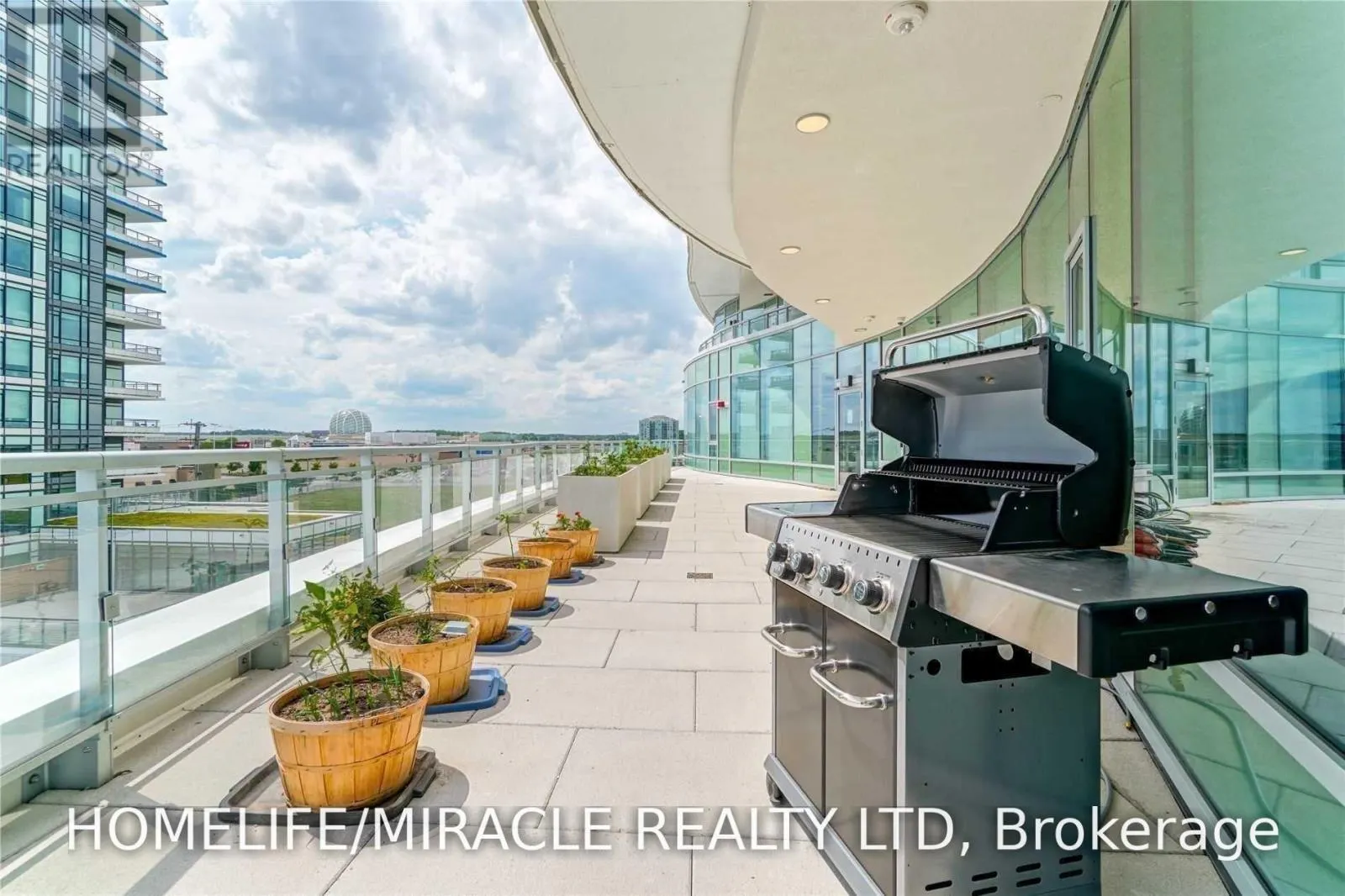 701 - 2520 EGLINTON AVENUE W