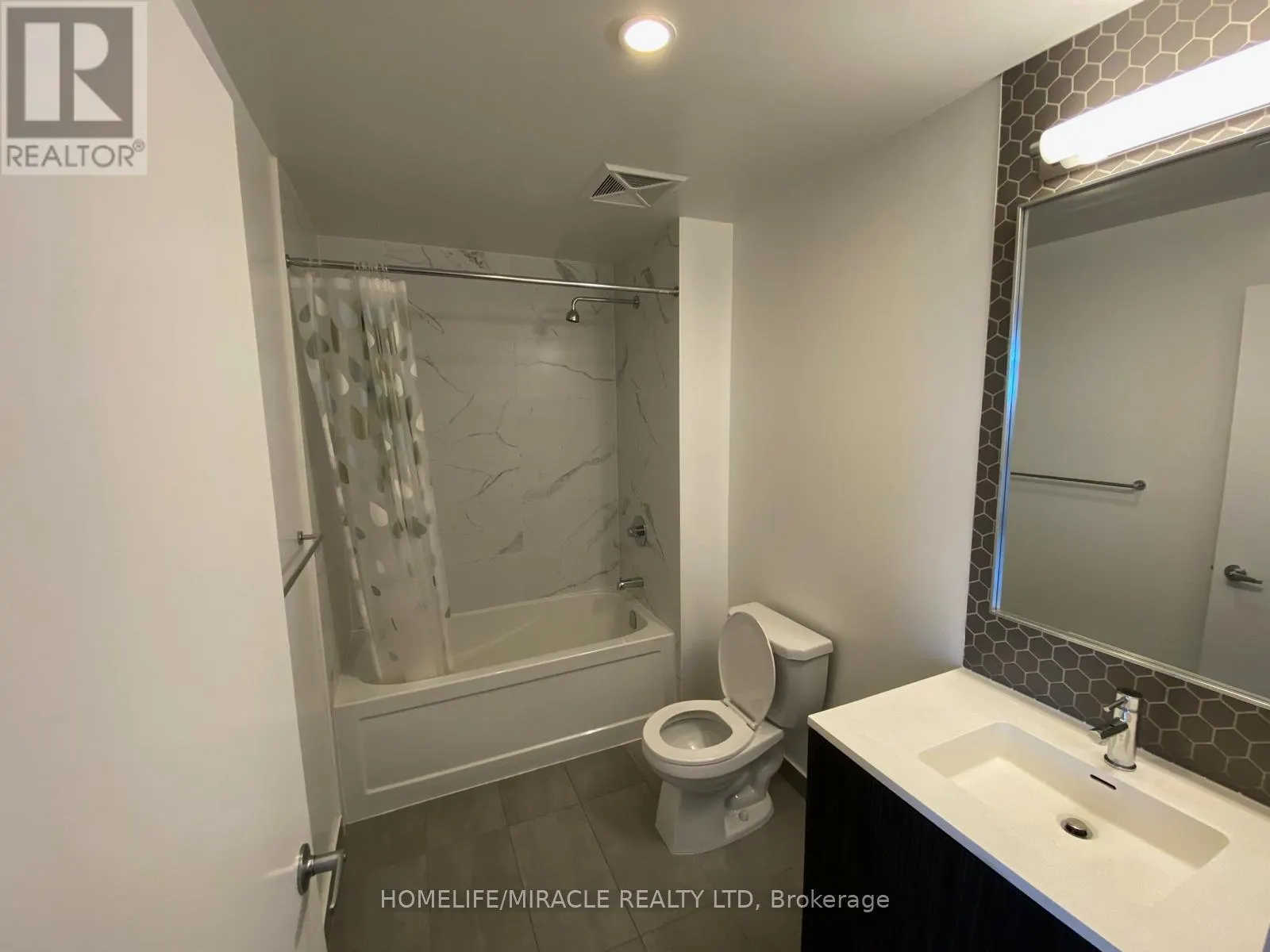 701 - 2520 EGLINTON AVENUE W