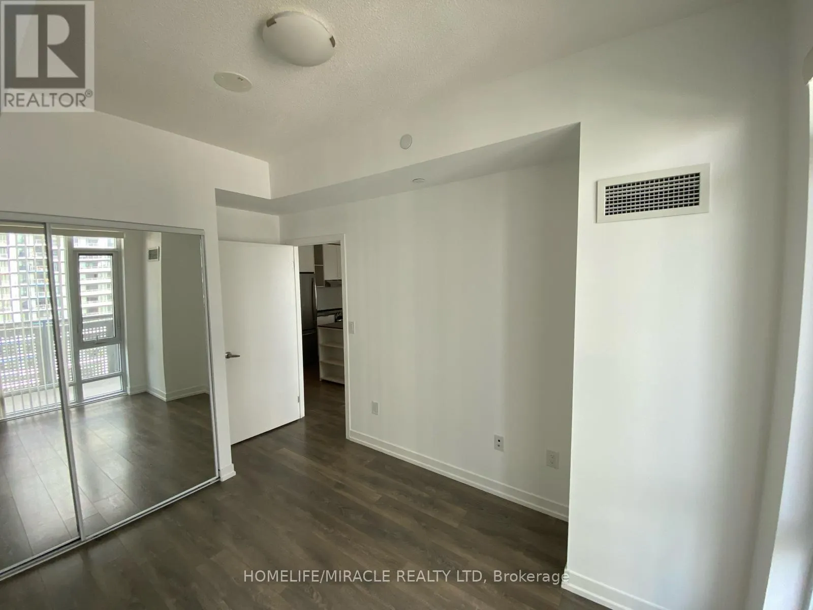 701 - 2520 EGLINTON AVENUE W
