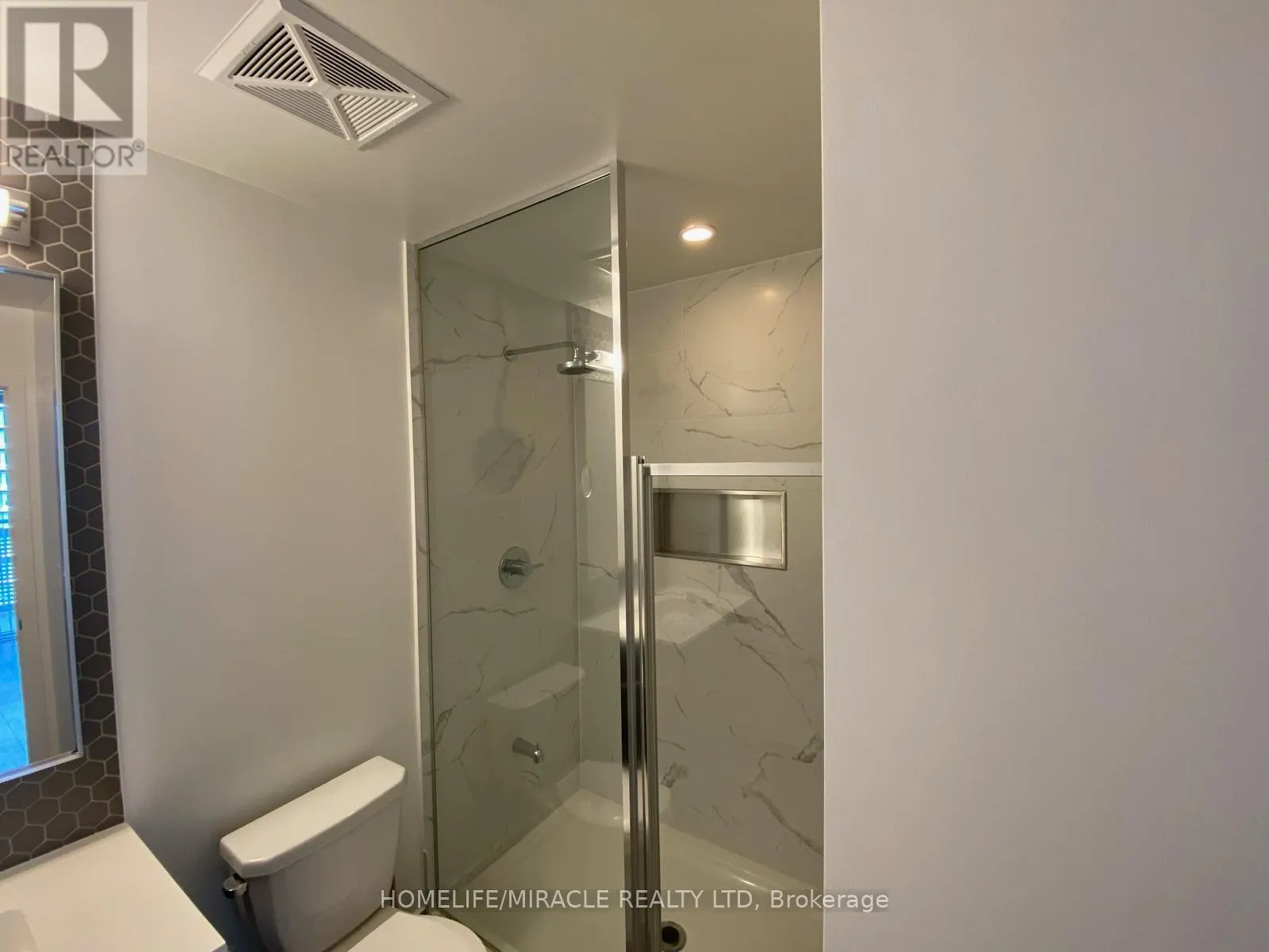 701 - 2520 EGLINTON AVENUE W