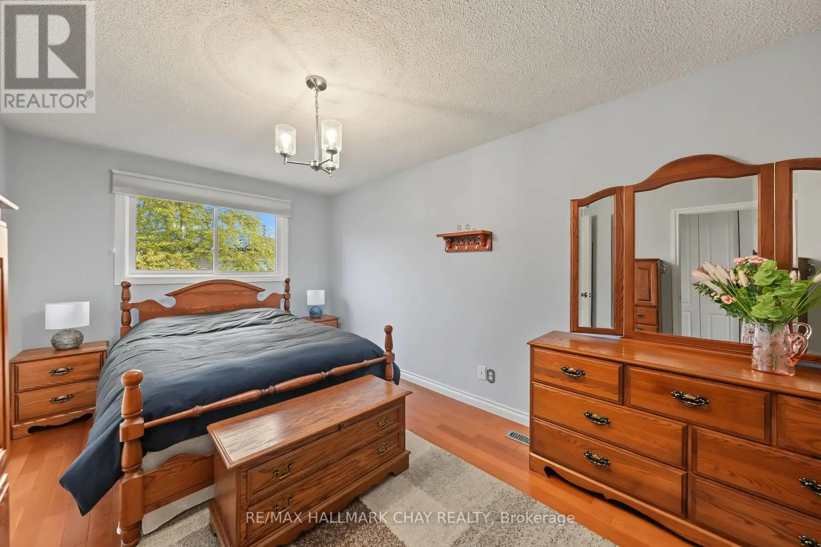57 NEWBRIDGE CRESCENT