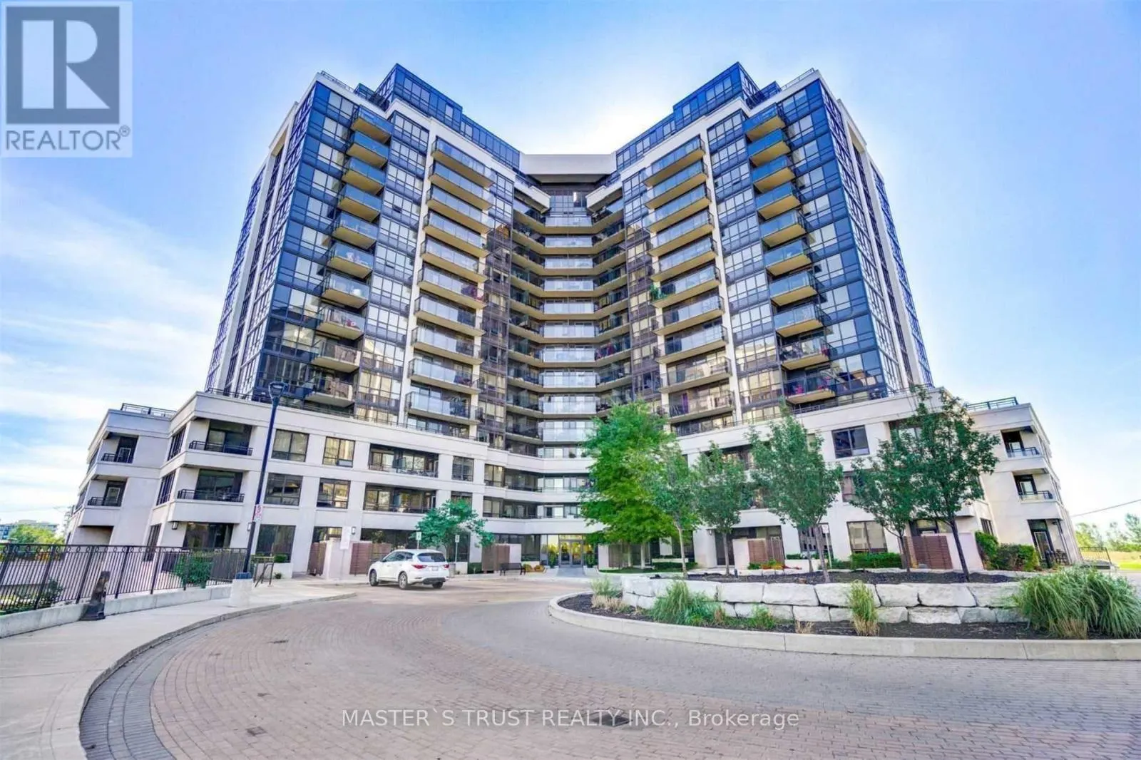 807 - 1060 SHEPPARD AVENUE W