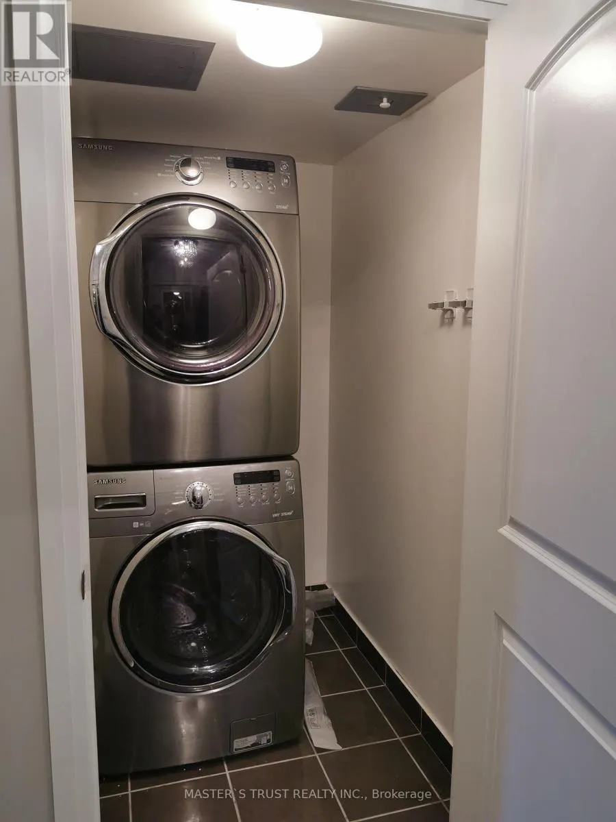 807 - 1060 SHEPPARD AVENUE W