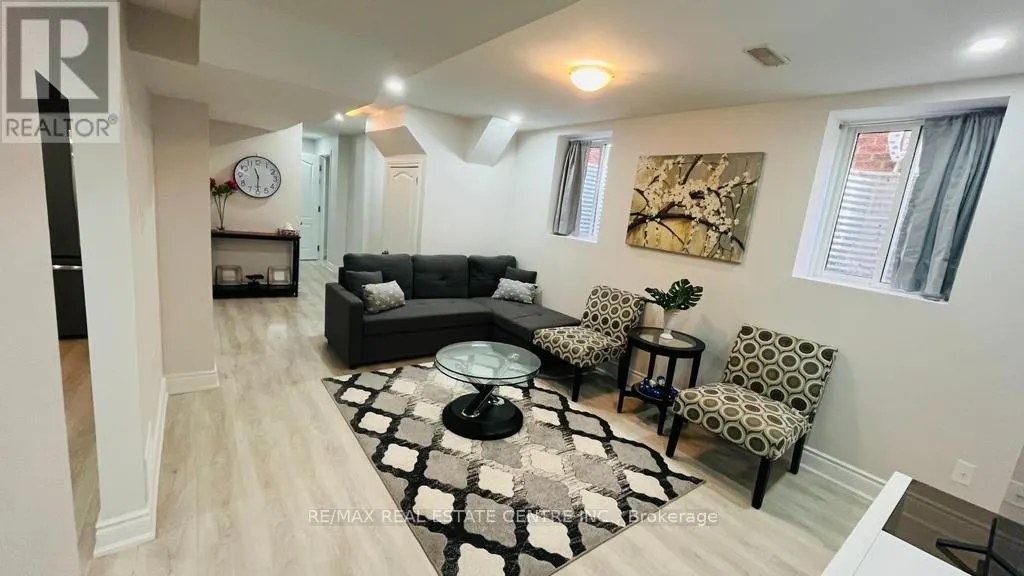 BSMT - 1034 COSTIGAN ROAD N