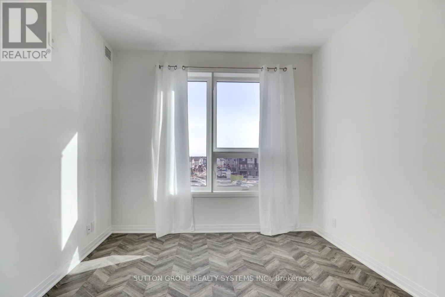 301 - 1105 LEGER WAY
