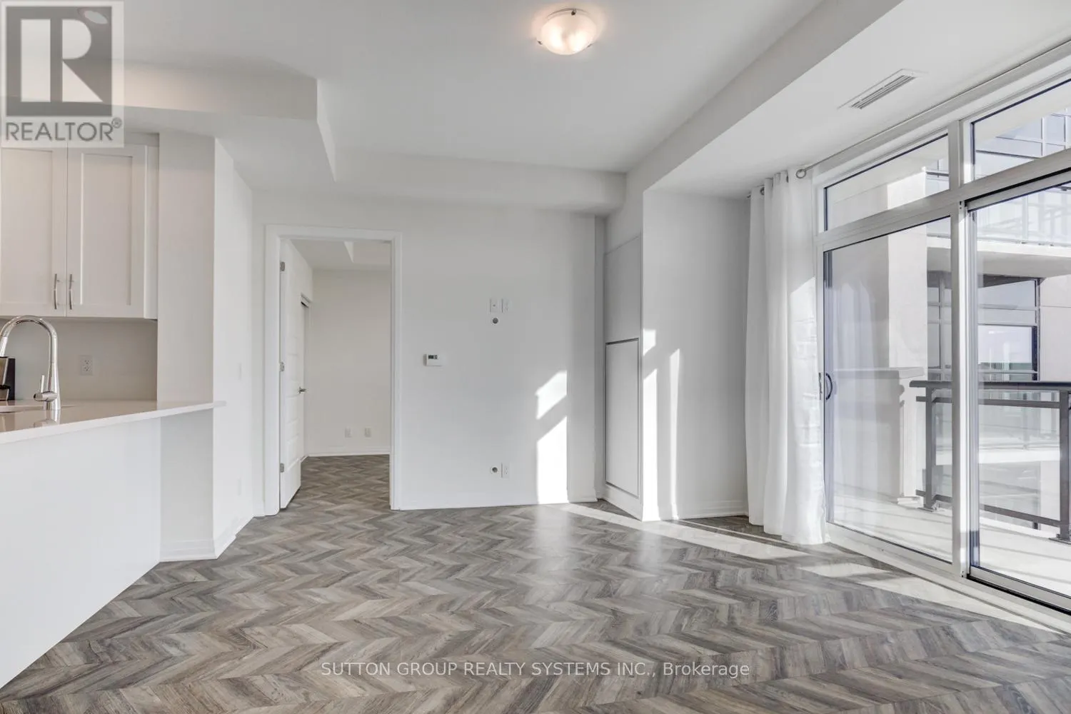 301 - 1105 LEGER WAY