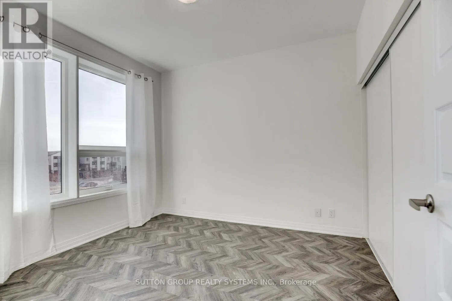 301 - 1105 LEGER WAY