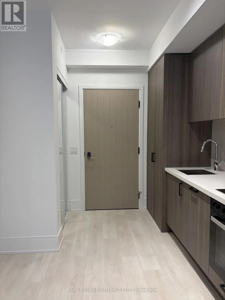 306 - 2450 BLOOR STREET W