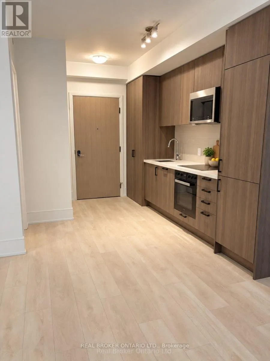 306 - 2450 BLOOR STREET W