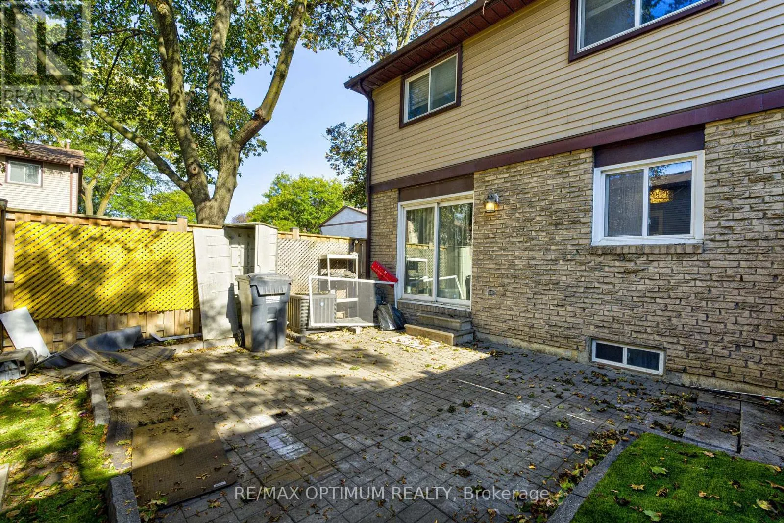 17 - 45 HANSEN ROAD N