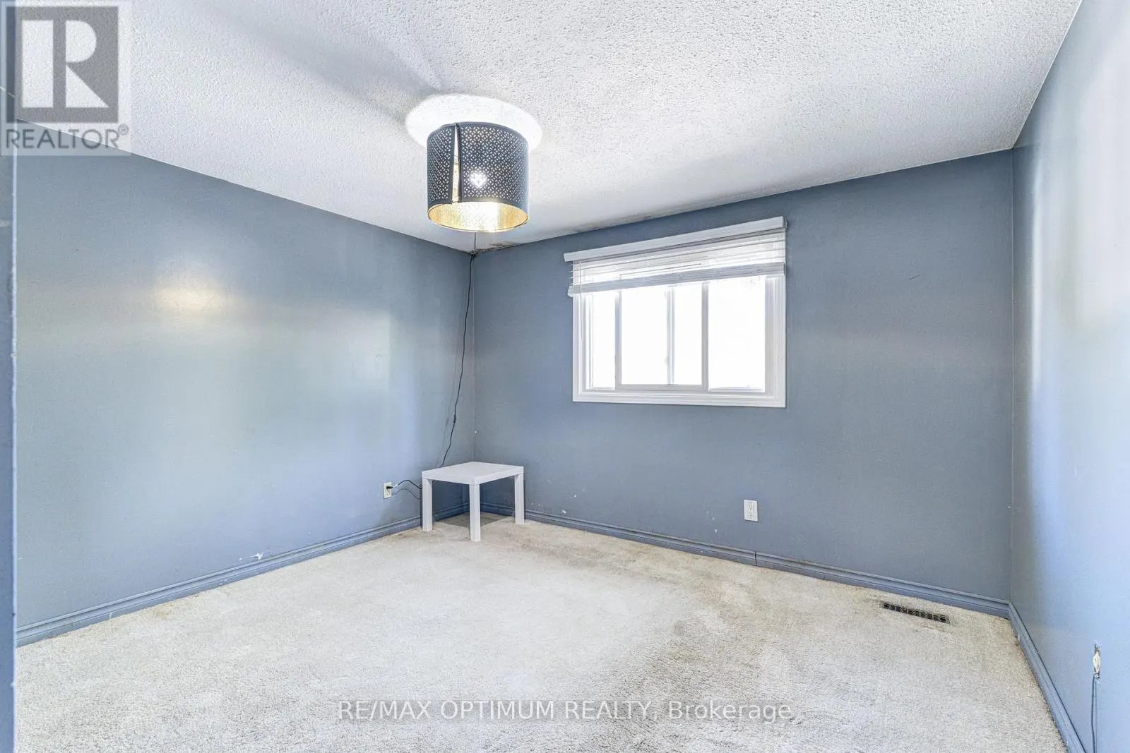 17 - 45 HANSEN ROAD N