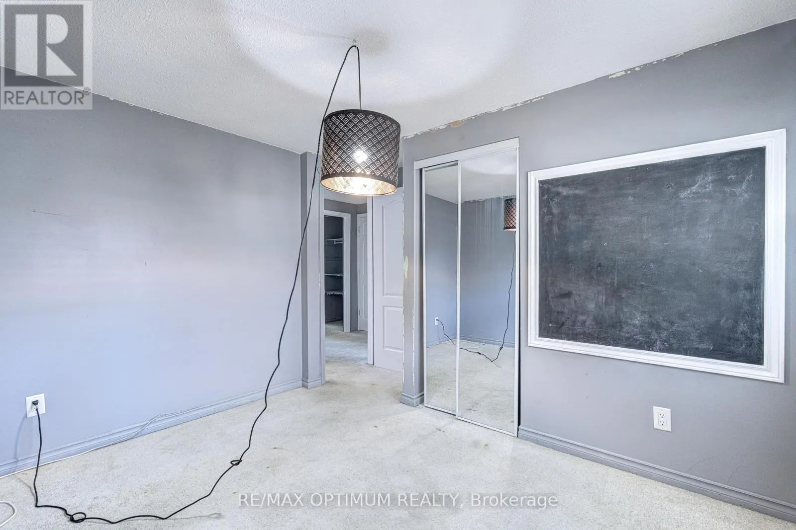 17 - 45 HANSEN ROAD N