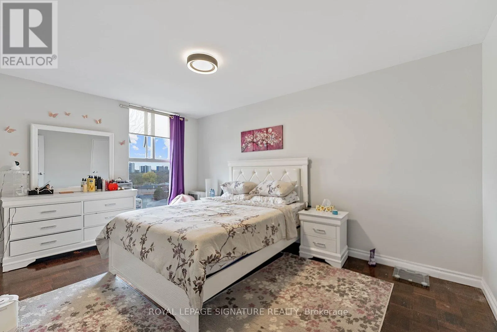 905 - 2825 ISLINGTON AVENUE