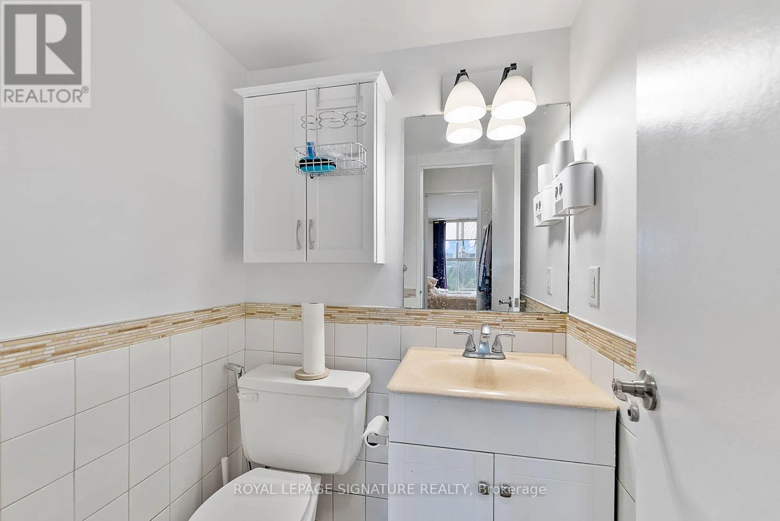905 - 2825 ISLINGTON AVENUE