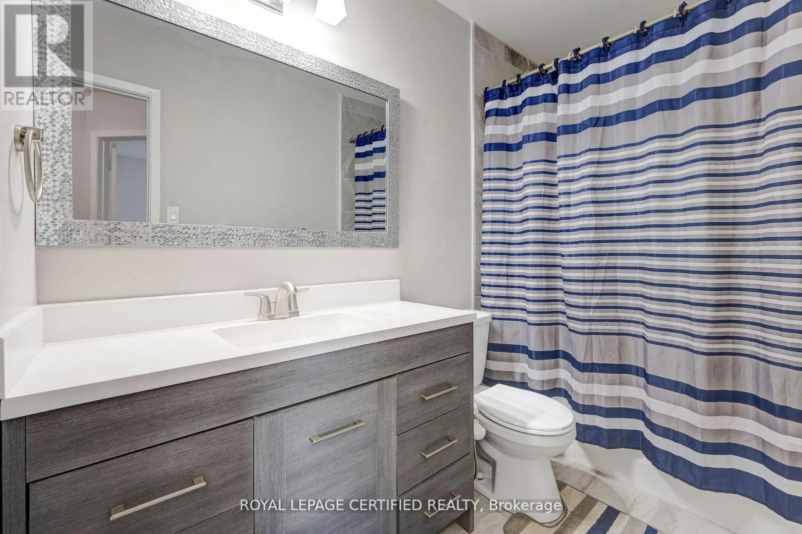 91 - 371 BRONTE STREET S