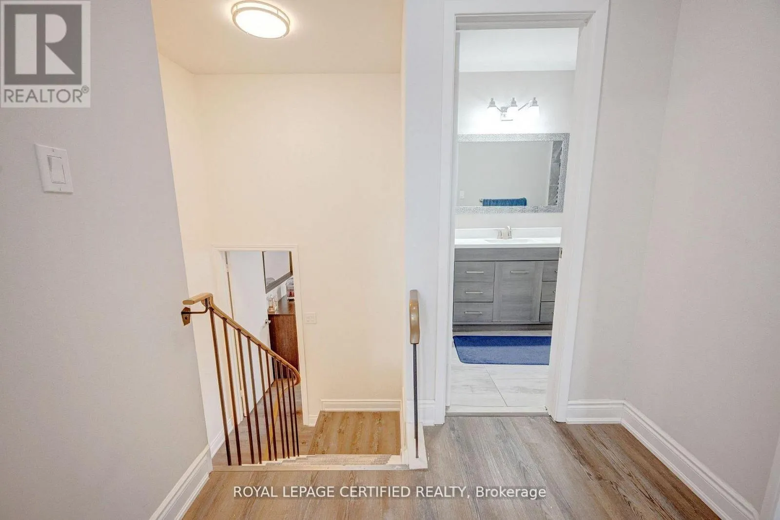 91 - 371 BRONTE STREET S