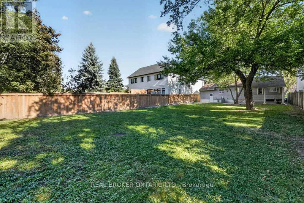 1024 ROOSEVELT ROAD
