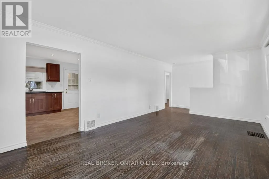 1024 ROOSEVELT ROAD