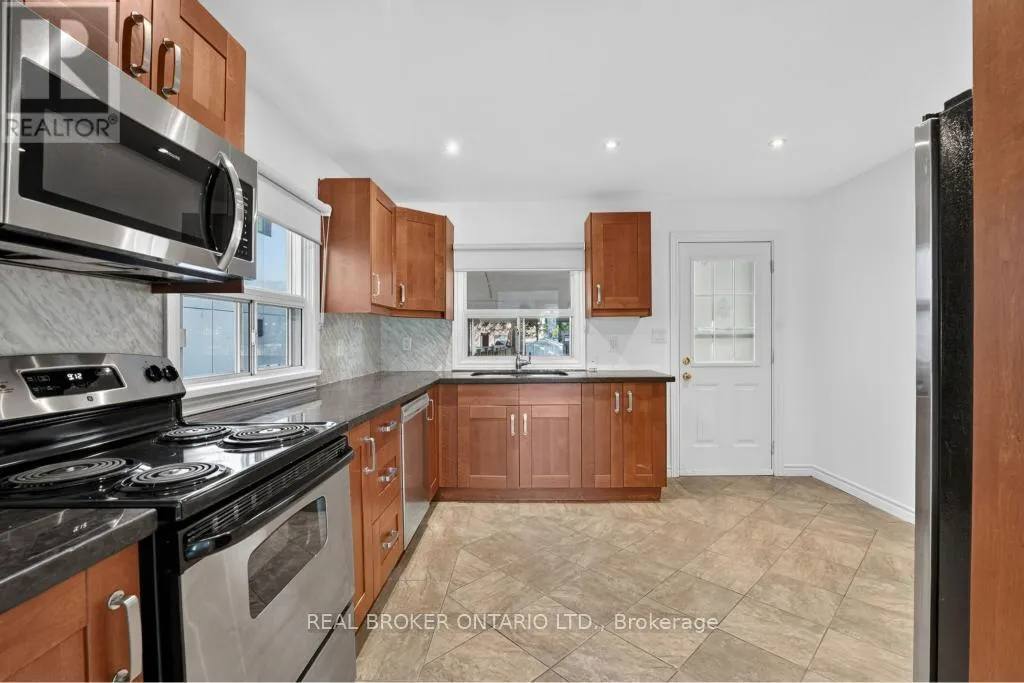 1024 ROOSEVELT ROAD