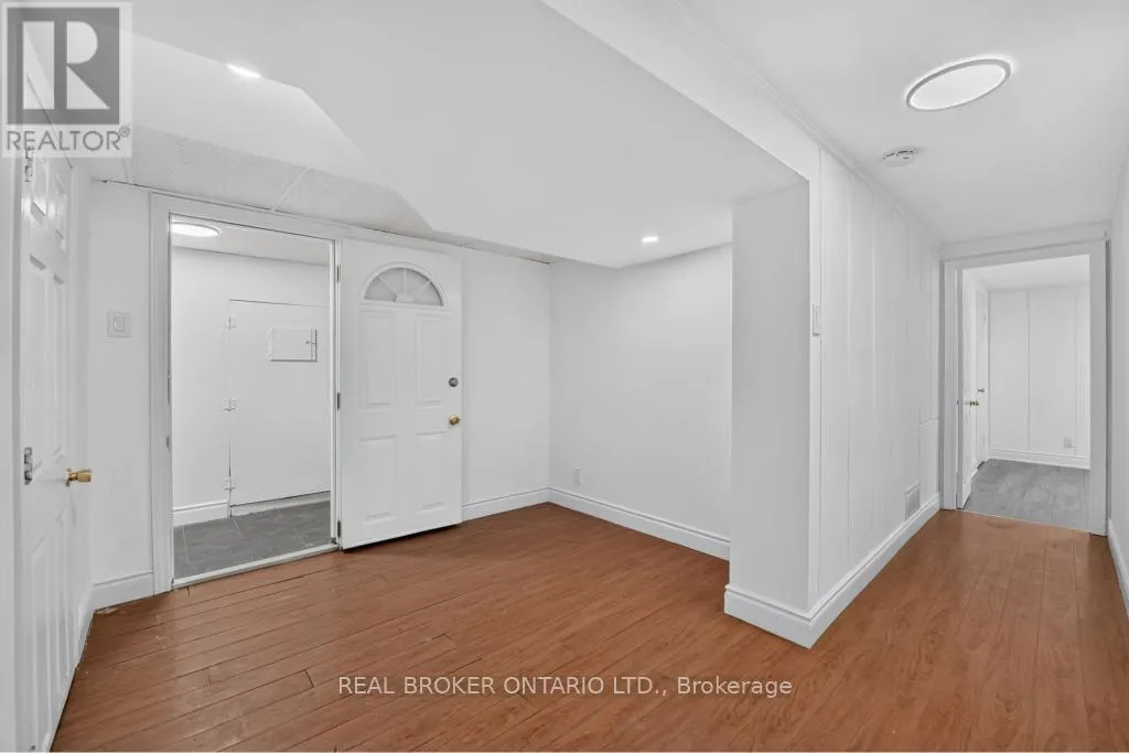 1024 ROOSEVELT ROAD