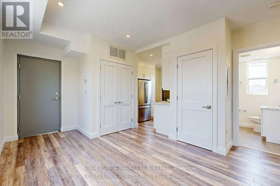 #1 - 254 ARMADALE AVENUE