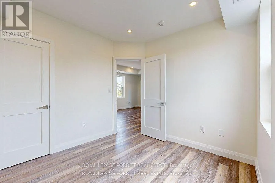 #1 - 254 ARMADALE AVENUE