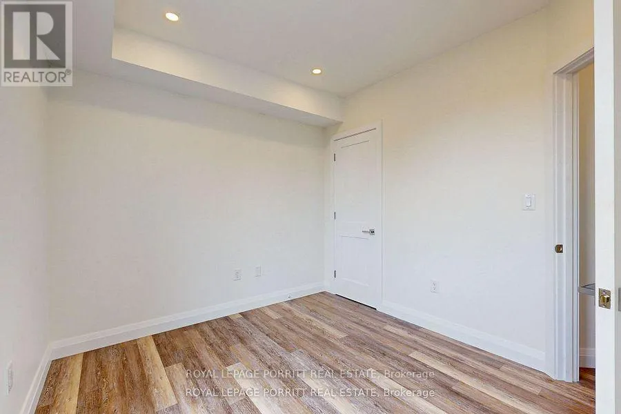 #1 - 254 ARMADALE AVENUE