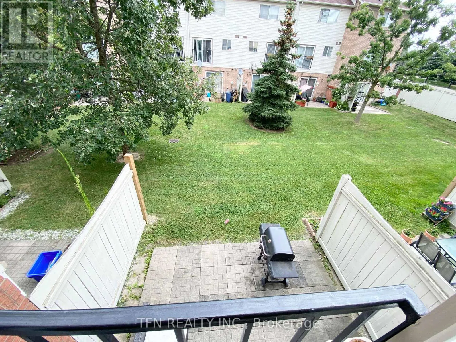 42 - 3020 CEDARGLEN GATE