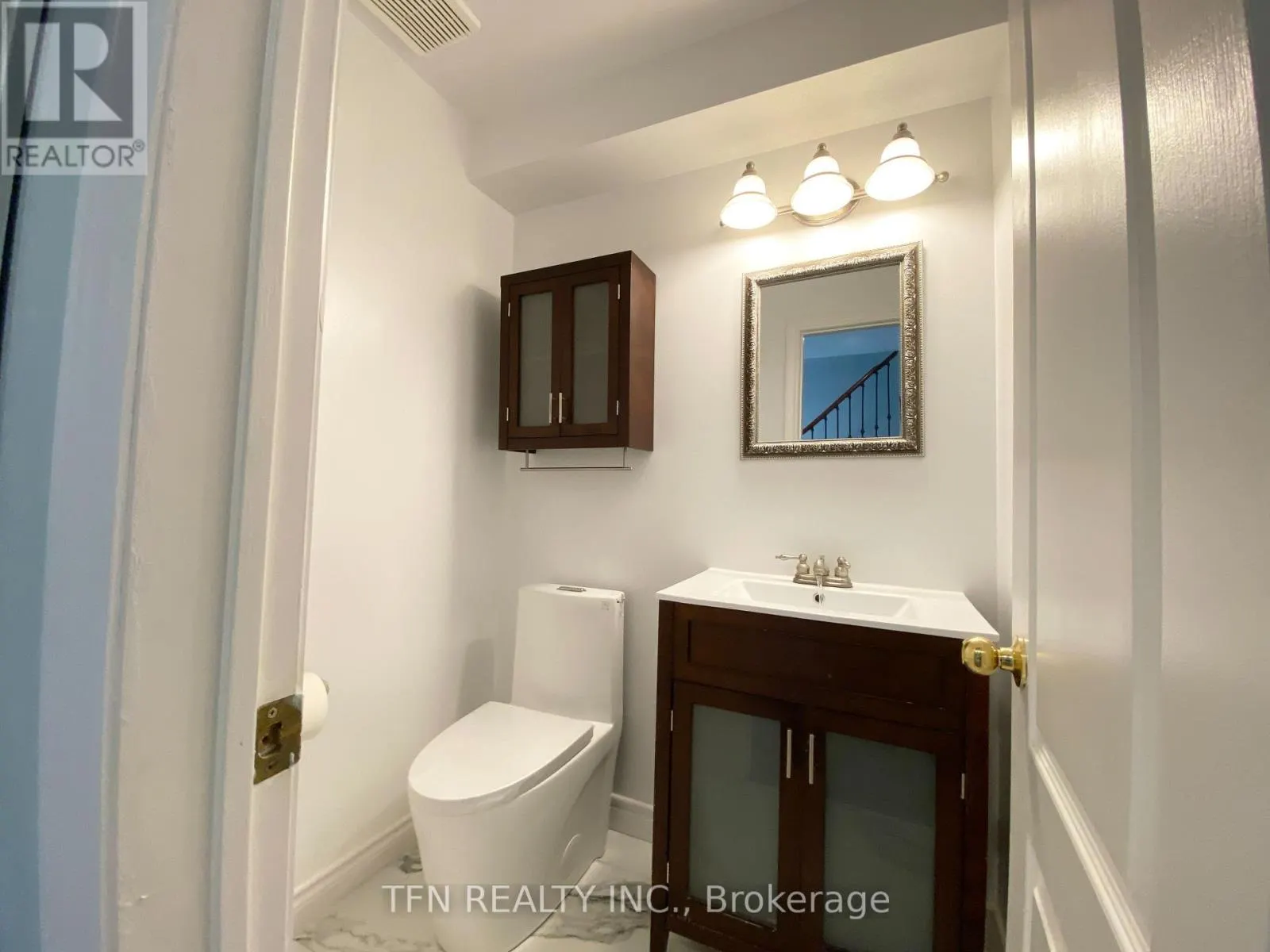 42 - 3020 CEDARGLEN GATE