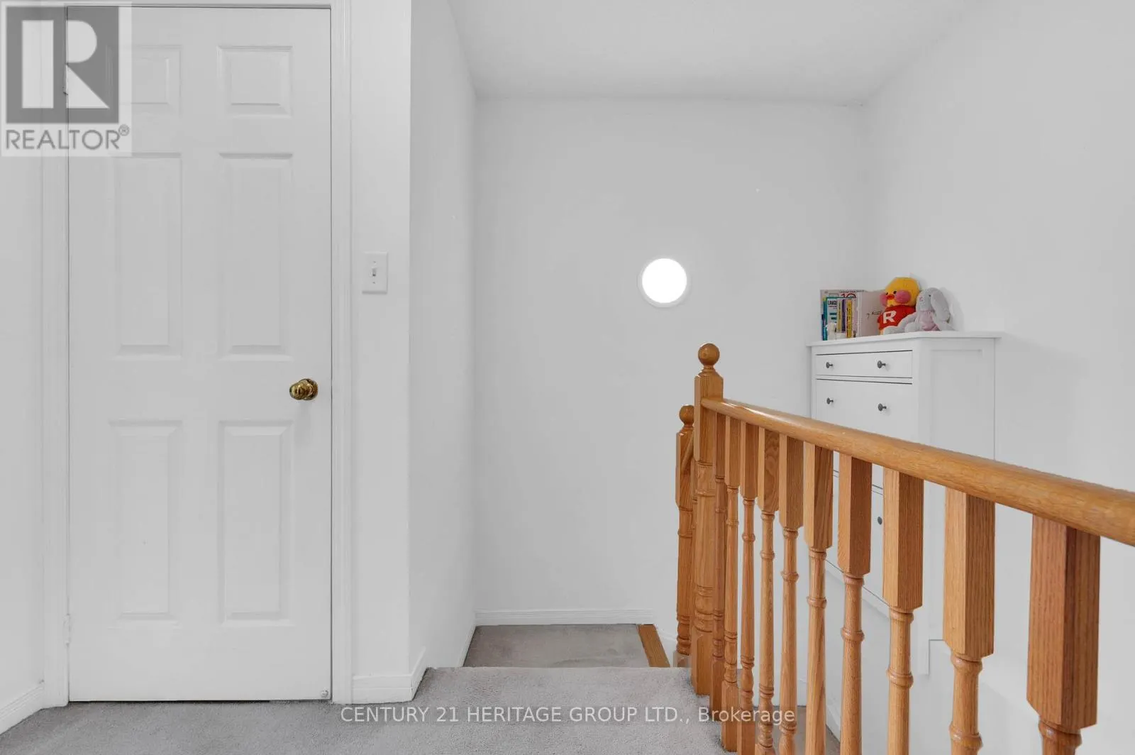 24 - 37 FOUR WINDS DRIVE