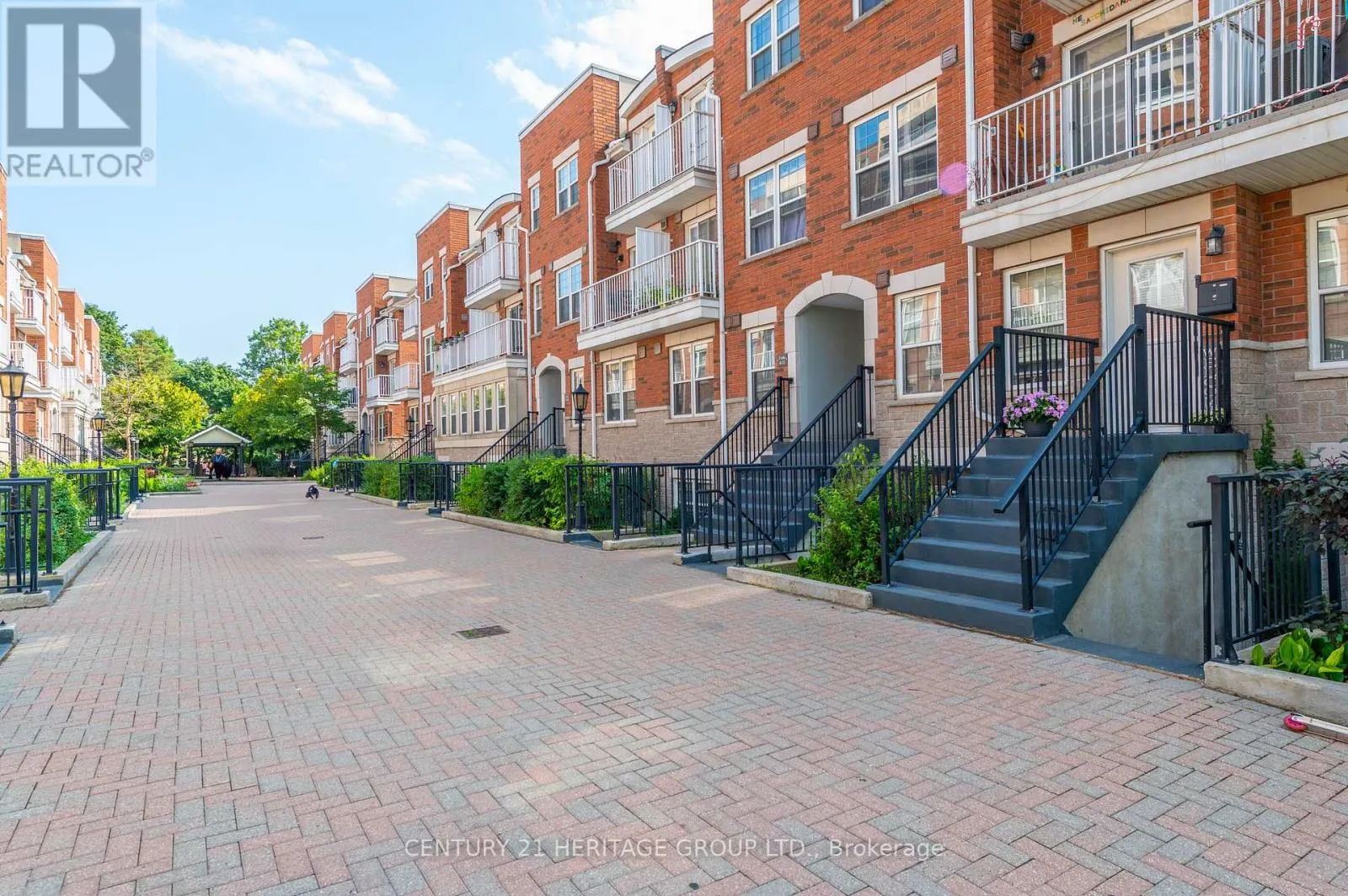 24 - 37 FOUR WINDS DRIVE