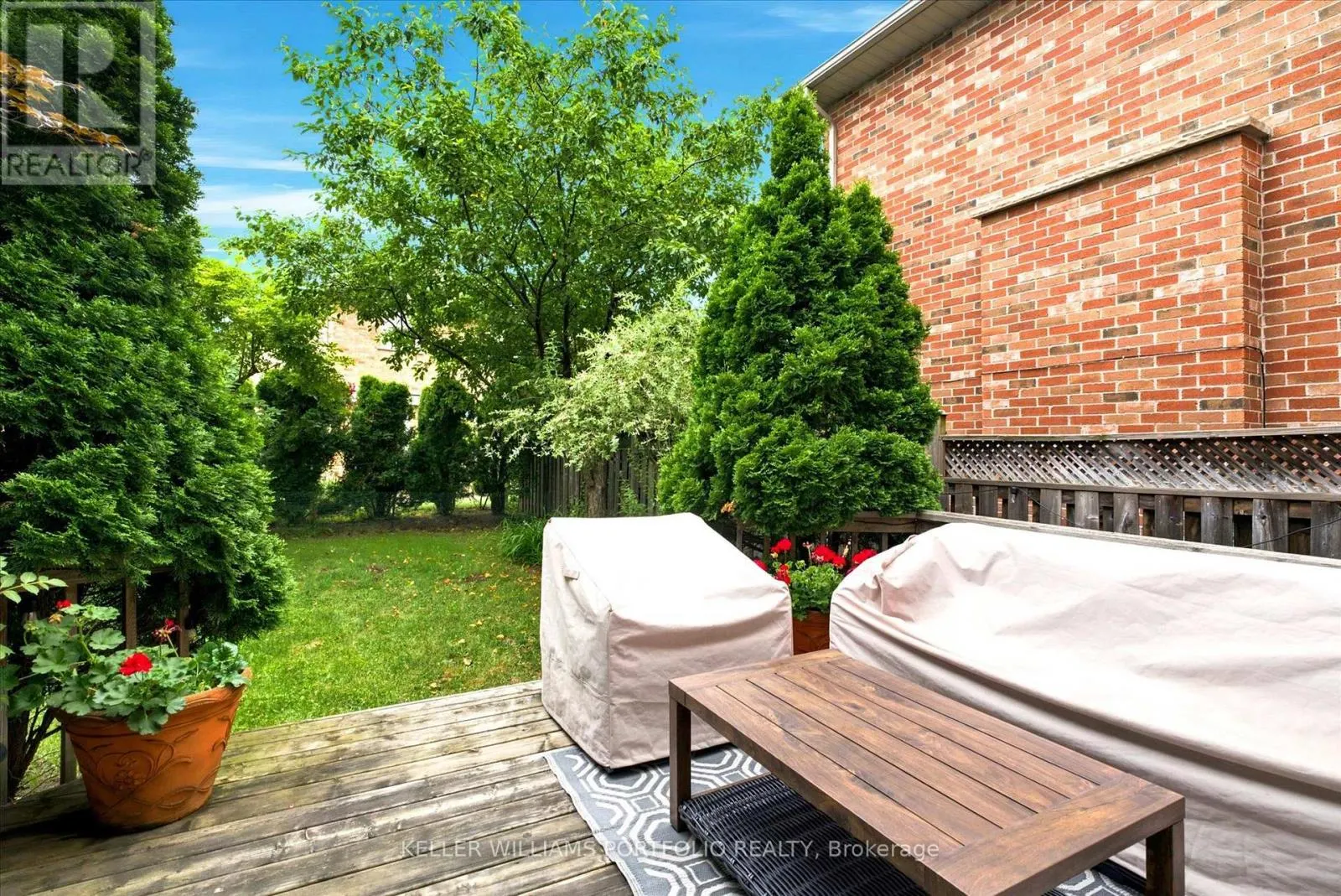 2153 MEADOWGLEN DRIVE
